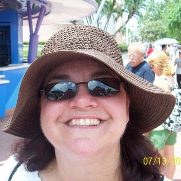 Meet your Posher, Jackie - Picture 1 of 1